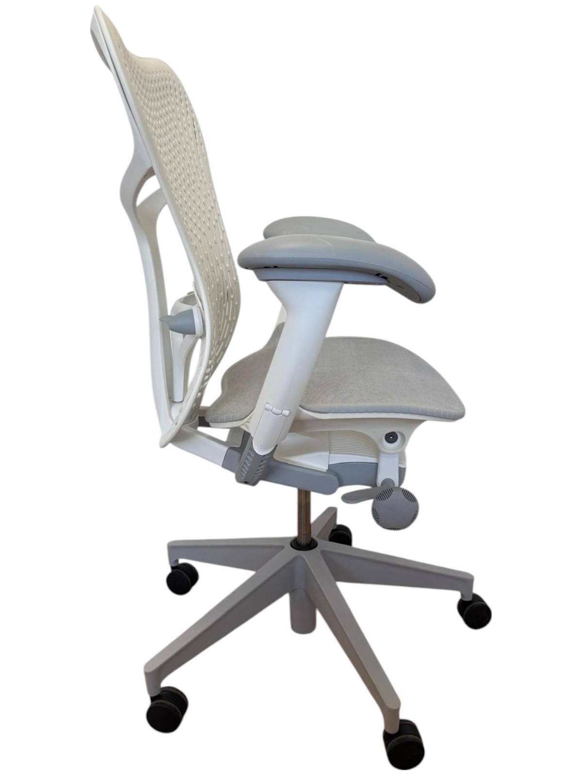Herman Miller Mirra 2 Alpine